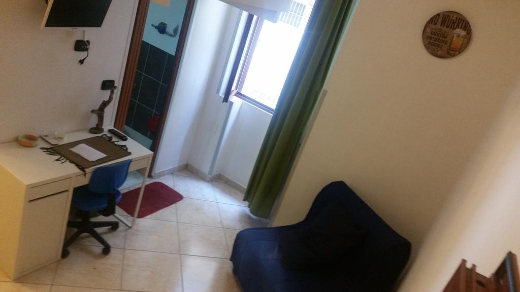 Hotel Residenza Il Castello Neapel Zimmer foto